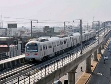 आंधी-तूफान के बीच महिला ने मेट्रो में दिया बच्ची को जन्म