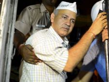 दिल्ली में फिर से 'आप' बनाएगी सरकार, लेकिन केजरीवाल नहीं होंगे CM 