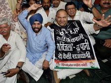 बिजली-पानी पर कर रहे थे बवाल,लवली समेत 3 ‌गिरफ्तार