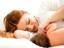  जानते हैं देर से मां बनना कभी-कभी अच्छा भी होता है..