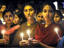 घर के बाथ टब में तैरती मिली नर्स की लाश, कातिल का अब तक पता नहीं
