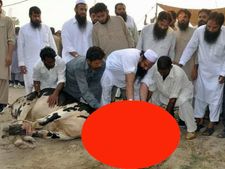 हाफिज सईद ने गाय काट कर कहा ईद मुबारक फिर भारतीय सेना को कोसा