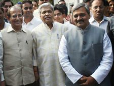 खुद के सर्वे में दिल्ली में भाजपा को जीत, नई दिल्ली से हारेंगे केजरीवाल