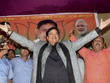 'आप' पर फिदा हुए शत्रुघ्न सिन्हा, किया भाजपा को खामोश