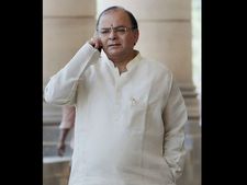 दिल्‍ली चुनाव से पहले जेटली का केजरी पर हमला कहा, अराजकता फैलाती है 'आप' 