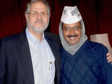 'आप' और 'जंग' की जंग जारी, अफसर की नियुक्ति पर LG से भिड़े केजरीवाल