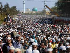 शबे-बारात पर गुंडई करने वालों की नहीं खैर दिल्ली में
