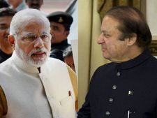 पाक पीएम नवाज की पीएम मोदी को दो टूक, बिना कश्‍मीर नहीं हो सकती बात 