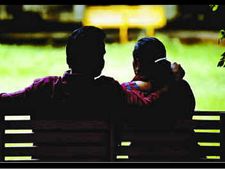  जानें आखिर कब और क्यों धोखा देती हैं महिलाएं, ताजा सर्वे से हुआ खुलासा