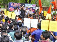 DU के बाद JNU में ABVP का जलवा, 14 साल बाद हुई वापसी 