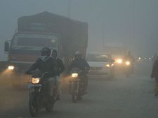 अभी और बढ़ेगी ठंड, पहाड़ों में बर्फ तो दिल्ली में होगी बारिश