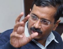 केजरीवाल का हमला, कहा 4 छात्र नहीं पकड़ पाए, आतंकी कैसे पकड़ेंगे