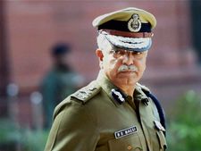 बीएस बस्सी ने दिल्ली पुलिस को कहा अलविदा, आलोक वर्मा नए कमिश्नर