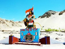 कौन हैं भारत माता  और कहां से आया 'भारत माता की जय' 