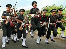 महिला दिवस- 'स्वयंवर' से 'स्वयं का वर' तक