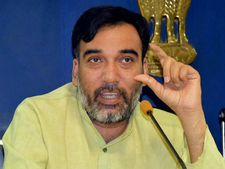 17 साल बाद आप नेता गोपाल राय की गर्दन से निकाली गयी गोली 