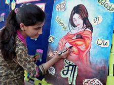तस्वीरों और कविता के साथ मॉं के हर पहलू को प्रणाम