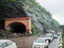 Safety Tips: भूस्‍खलन के वक्‍त क्‍या करें क्‍या न करें?