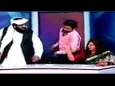 video: लाइव शो के दौरान सांसद ने महिला को दी सलवार उतार देने की धमकी