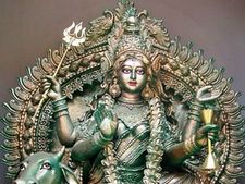 चैत्र नवरात्र 2017: प्रथम दिन मां शैलपुत्री की पूजा