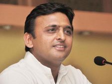 एक नजर सीएम अखिलेश यादव के राजनीतिक सफर पर...