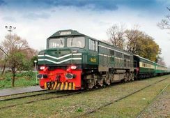 ट्रेन को पटरी पर रोक पकोड़े खाने चला गया ड्राइवर, बड़ा हादसा टला