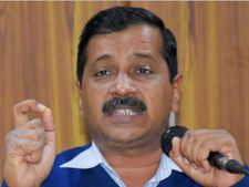 केजरीवाल बोले-चुनाव आयोग बना ले अपना ब्रांड एंबेस्‍डर, दो साल में पार्टियां बंद कर देंगी पैसा बांटना