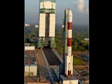 इसरो से आठ साल पहले आगे था पाक, आतंक की फैक्ट्री बनने से पीछे छूटा