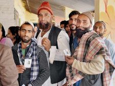 उत्तराखंड: 275 मतदाताओं के लिए पोलिंग पार्टी ने तीन दिन तक की 24 किलोमीटर की चढ़ाई