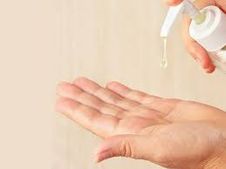 अगर आपका बच्चा भी इस्तेमाल करता है 'हैंड सैनेटाइजर' तो संभल जाएं