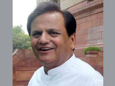 अजान जरूरी लेकिन लाउड स्पीकर गैर जरूरी- अहमद पटेल