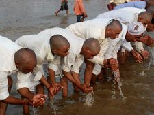 पितृ पक्ष 2017: श्राद्ध में इन बातों का रखें ध्यान तभी होगा कल्याण