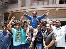 आनंद कुमार: पैसे नहीं ख्वाबों की ताकत से चलाते हैं 'सुपर 30' कोचिंग