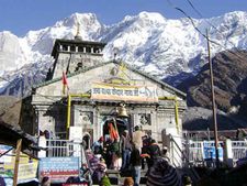PM Modi in Kedarnath: जानिए केदारनाथ धाम के  बारे  में  ये  खास  बातें,  जहां पीएम  मोदी ने  टेका  मत्था 