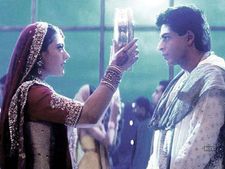 Karva Chauth 2017: आखिर क्यों देखती हैं महिलाएं छन्नी से चन्द्रमा?