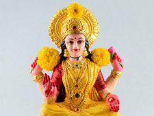 Diwali 2017: जानिए देवी लक्ष्मी का निवास स्थान कहां-कहां है?