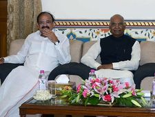 देश के राष्ट्रपति और उपराष्ट्रपति को मिलती है सरकारी नौकरों से भी कम सैलरी, पीछे है बड़ी वजह