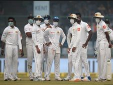 Humour: कुक को मास्क पहनाकर पालिका बाजार में शॉपिंग करने गए श्रीलंका के खिलाड़ी 