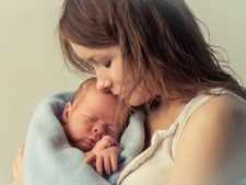 Happy Mother's Day 2018: रील हो या रीयल... मां कभी झूठ नहीं बोलती.. वो बस प्यार करती है.... 