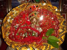 Janmashtami 2018: जन्माष्टमी पर ऐसे सजाएं घर और पूजा स्थल को 