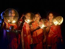  Karwa or Karva Chauth 2018: क्यों मनाया जाता है करवा चौथ? 