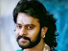 Prabhas Birthday: फिल्म इंडस्ट्री के मोस्ट एलिजबल बैचलर प्रभास के पास है 160 करोड़ की प्रॉपर्टी 