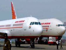 घाटे में चल रही एयर इंडिया को बेचकर 7,000 करोड़ जुटाएगी केंद्र सरकार