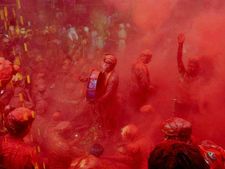 Holika Dahan 2019: जानिए कौन है भद्रा, जिसकी वजह से आज होलिका-दहन है रात को 