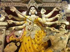  Navratri 2019:  नवरात्रि में क्यों किया जाता हैं मां का 16  श्रृंगार?