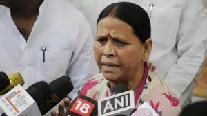 बिहार: सियासत करो, लेकिन ‘आम’ का नाम बदनाम न करो