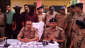 फोन पर बात कर रहे प्रॉपर्टी डीलर की गोली मारकर हत्या, देहरादून जेल में बंद बदमाशों ने रची साजिश