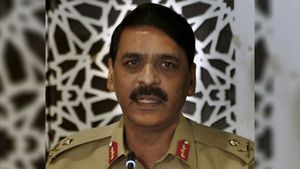 चंद्रयान-2: पाकिस्‍तान आर्मी के मेजर जनरल गफूर गणित में लड़खड़ाए, मून मिशन की लागत में कर गए 100 गुना इजाफा 
