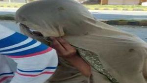 लॉकडाउन में औरतों के कपड़े पहनकर बाहर निकल रहें हैं मर्द, एक पकड़ा गया