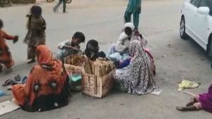 Coronavirus: पाकिस्‍तान के कराची में हिंदुओं के साथ हो रहा है भेदभाव, प्रशासन ने राशन देने से किया साफ इनकार